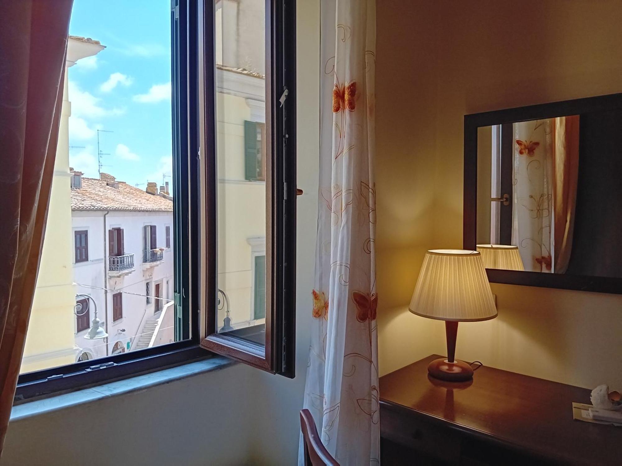 Camere Del Re Tarquinia Luaran gambar